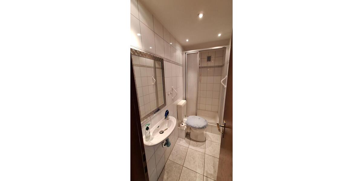 Etagenwohnung Dormagen - 3 Zimmer, 87 m&sup2;, 210.000&euro; | Angebot:27096102
