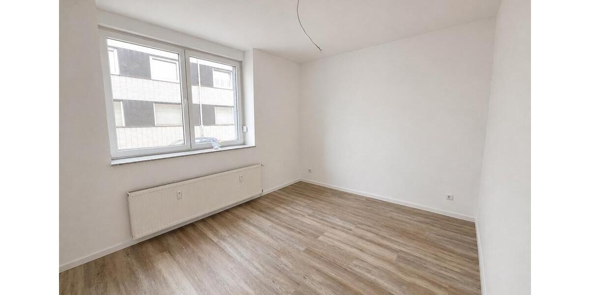 Erdgeschoßwohnung Duisburg Mittelmeiderich - 3 Zimmer, 97 m&sup2;, 820&euro; | Angebot:27552986