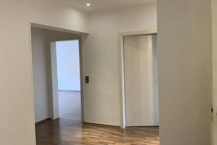 Wohnung Düsseldorf Pempelfort - 2.5 Zimmer, 80 m&sup2;, 1.040&euro; | Angebot:24870040