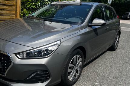 Hyundai i30 48.750 km 15.750 &euro; Hattingen 45525