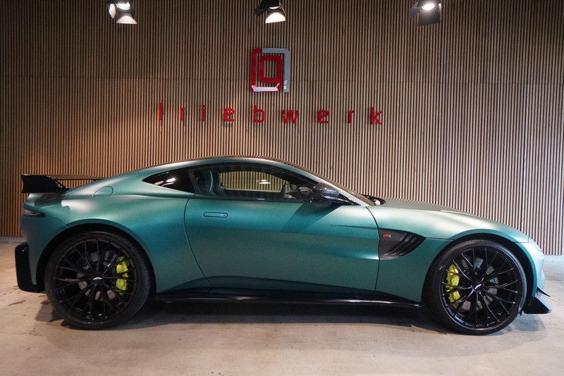Aston Martin V8 Vantage 9.500 km 135.941 &euro; Duisburg 47228