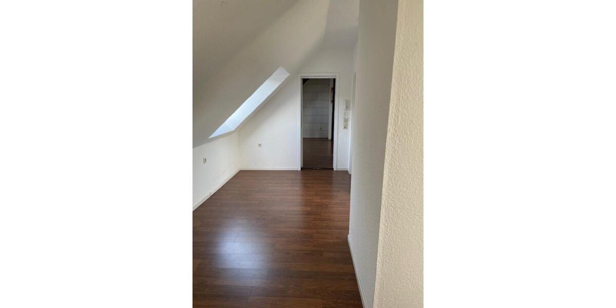 Dachgeschoßwohnung Wuppertal Brill - 2.5 Zimmer, 75 m&sup2;, 525&euro; | Angebot:24780684