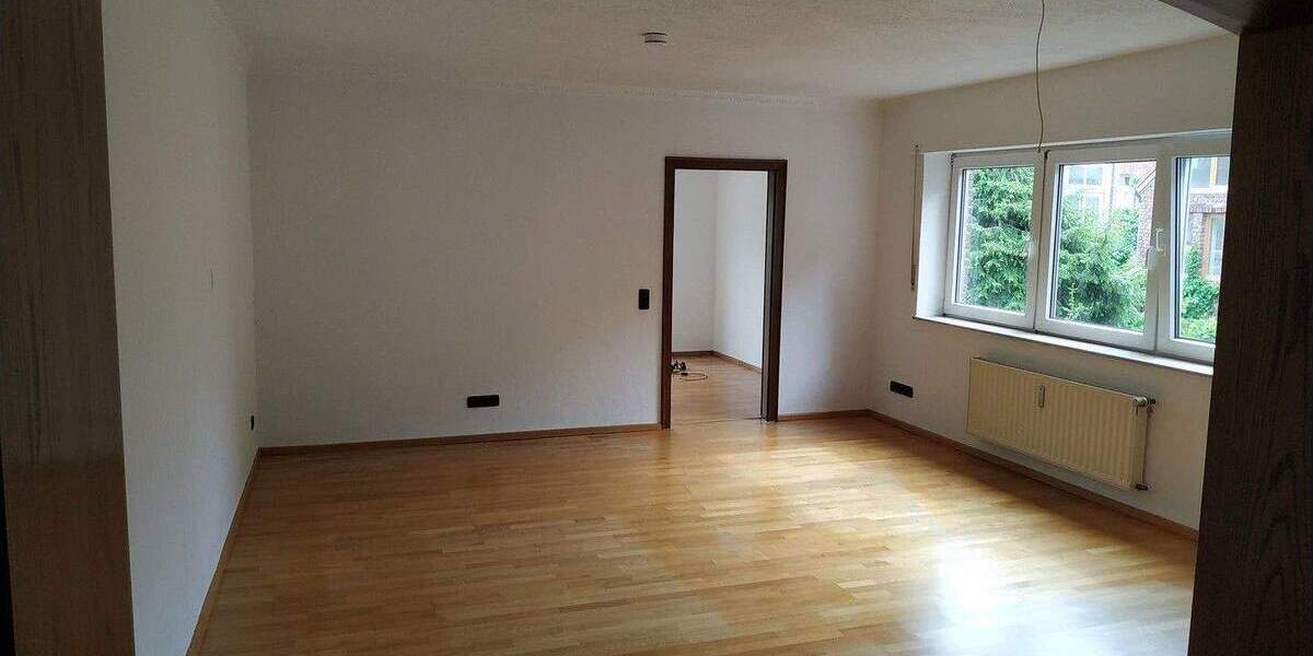 Etagenwohnung Krefeld Hüls - 2 Zimmer, 74 m&sup2;, 850&euro; | Angebot:25760379