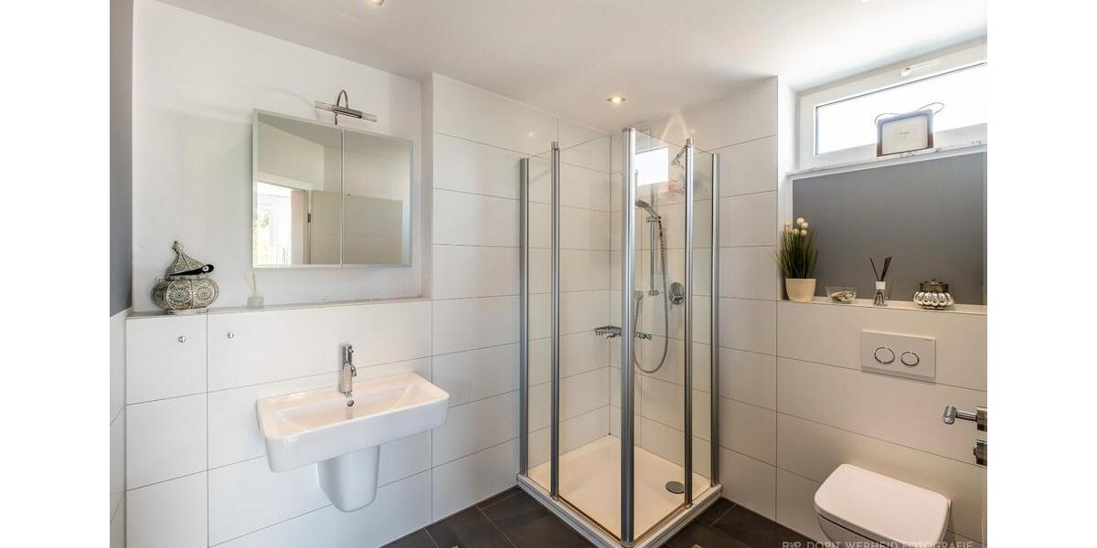 Einfamilienhaus Langenfeld (Rheinland) - 7 Zimmer, 272 m&sup2;, 1.390.000&euro; | Angebot:27168882