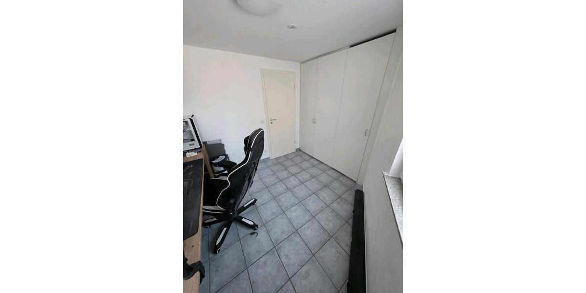 Etagenwohnung Korschenbroich - 1 Zimmer, 65 m&sup2;, 600&euro; | Angebot:25613642