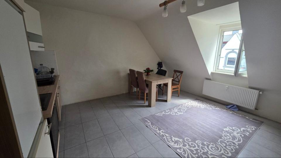 Dachgeschoßwohnung Gelsenkirchen Ückendorf - 2.5 Zimmer, 70 m&sup2;, 550&euro; | Angebot:25942472