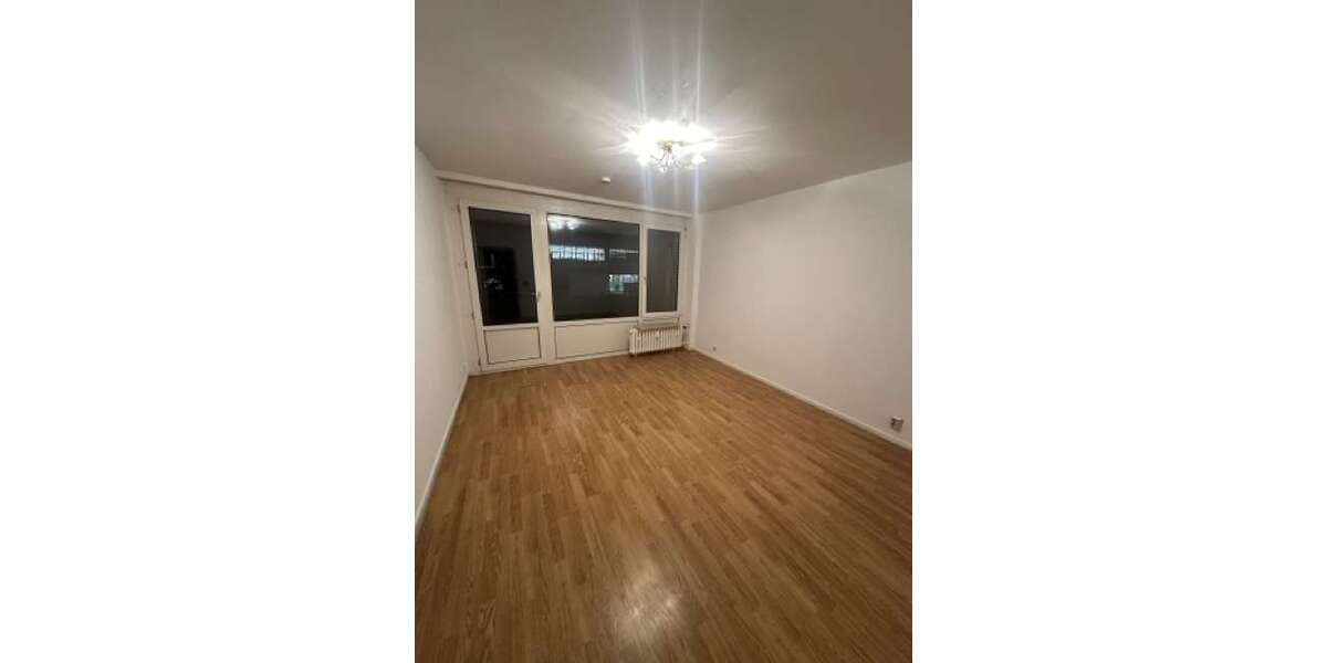 Etagenwohnung Düsseldorf Garath - 4 Zimmer, 82 m&sup2;, 825&euro; | Angebot:25957804