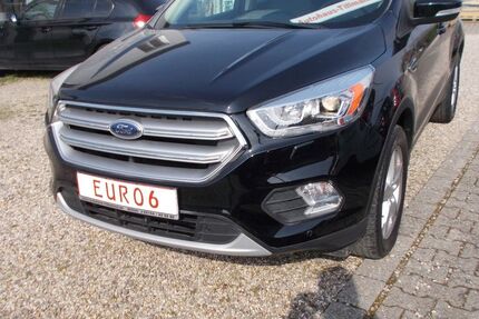 Ford Kuga 92.000 km 11.990 &euro; Willich 47877
