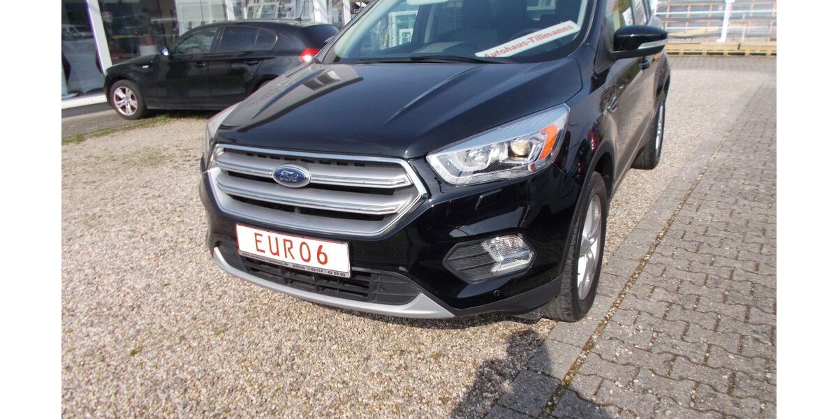 Ford Kuga 92.000 km 11.990 &euro; Willich 47877
