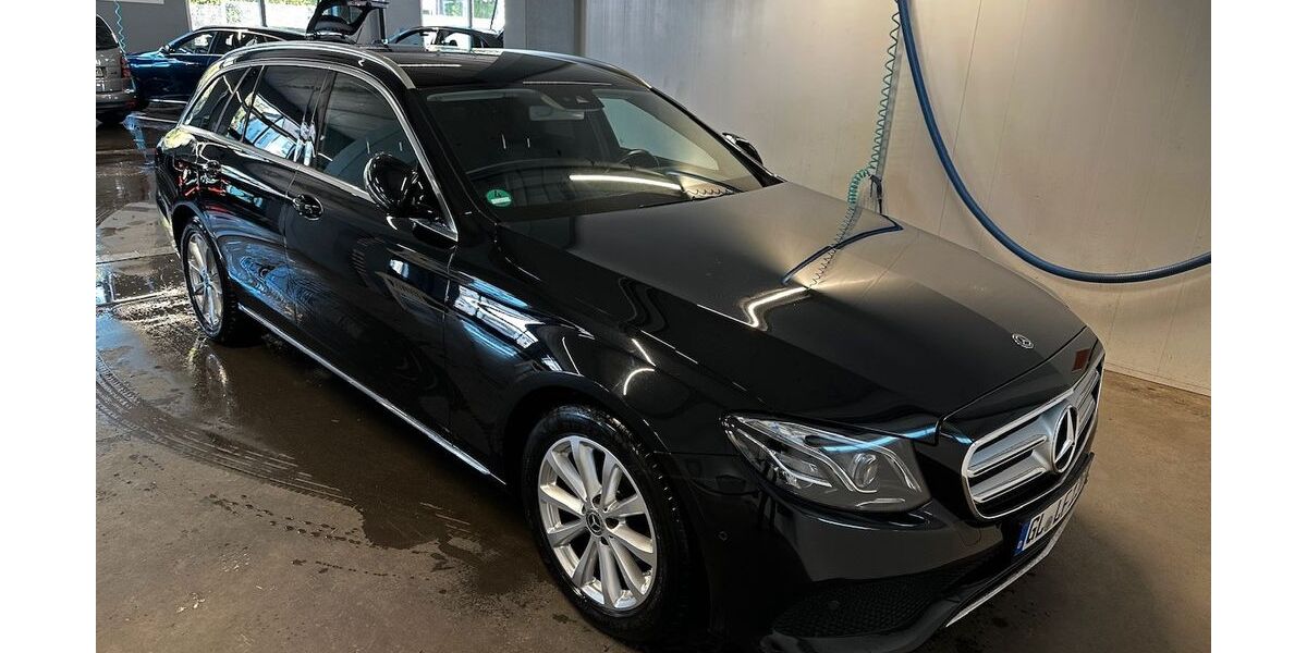 Mercedes-Benz E 220 101.260 km 25.000 &euro; Burscheid 51399