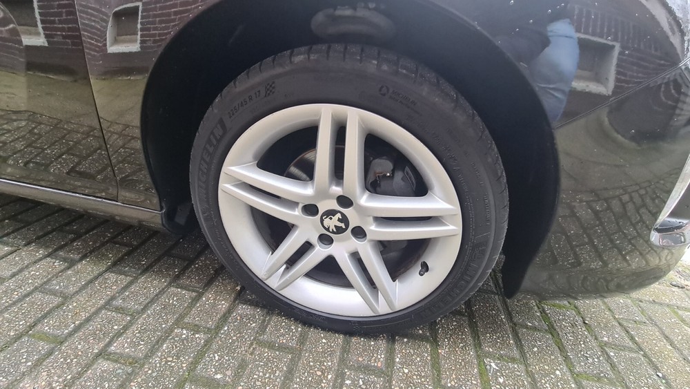 Peugeot 308 CC 67.000 km 8.500 &euro; Oberhausen 46045