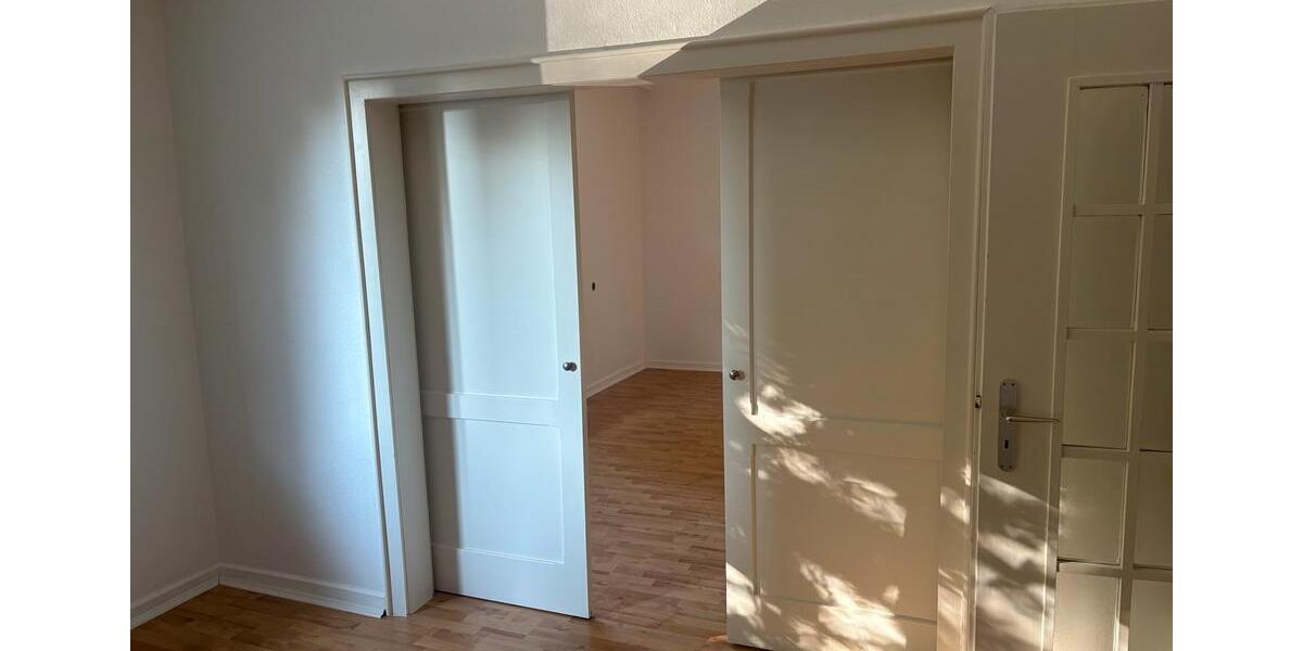 Etagenwohnung Essen Stadtbezirk VII - 2.5 Zimmer, 90 m&sup2;, 1.310&euro; | Angebot:27536564