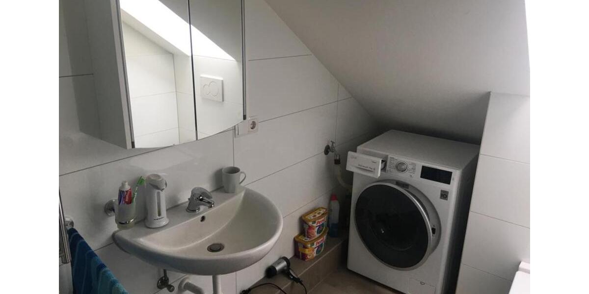 Dachgeschoßwohnung Ratingen Tiefenbroich - 2 Zimmer, 42 m&sup2;, 150.000&euro; | Angebot:18833422