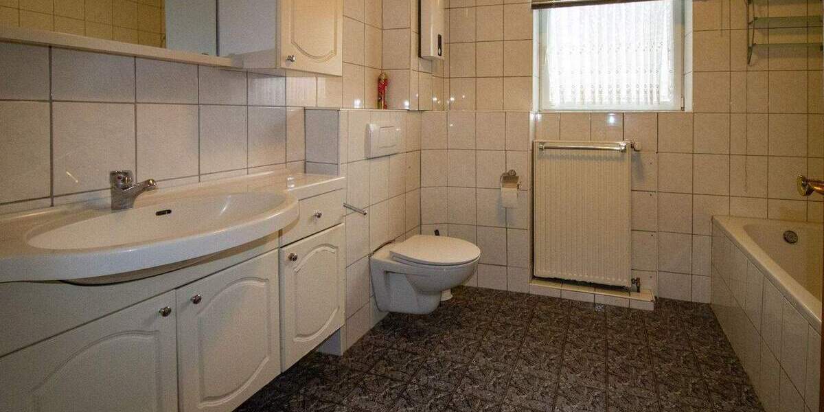 Etagenwohnung Grevenbroich Wevelinghoven - 3 Zimmer, 100 m&sup2;, 249.000&euro; | Angebot:25744160