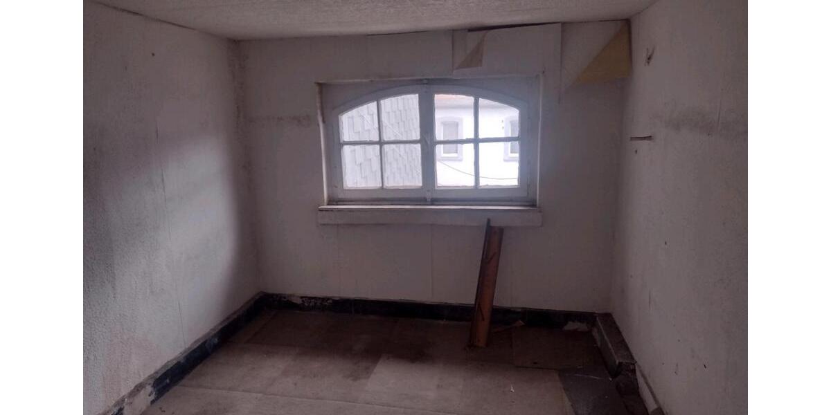 Mehrfamilienhaus, Wohnhaus Duisburg Hamborn - 12 Zimmer, 242 m&sup2;, 220.000&euro; | Angebot:27163328