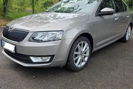 Skoda Octavia 103.000 km 10.500 &euro; Oberhausen 46147