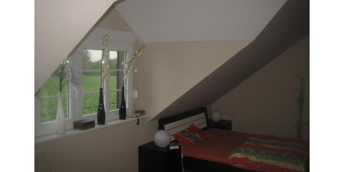 Dachgeschoßwohnung Neukirchen-Vluyn Vluyn - 3 Zimmer, 100 m&sup2;, 1.240&euro; | Angebot:26386911