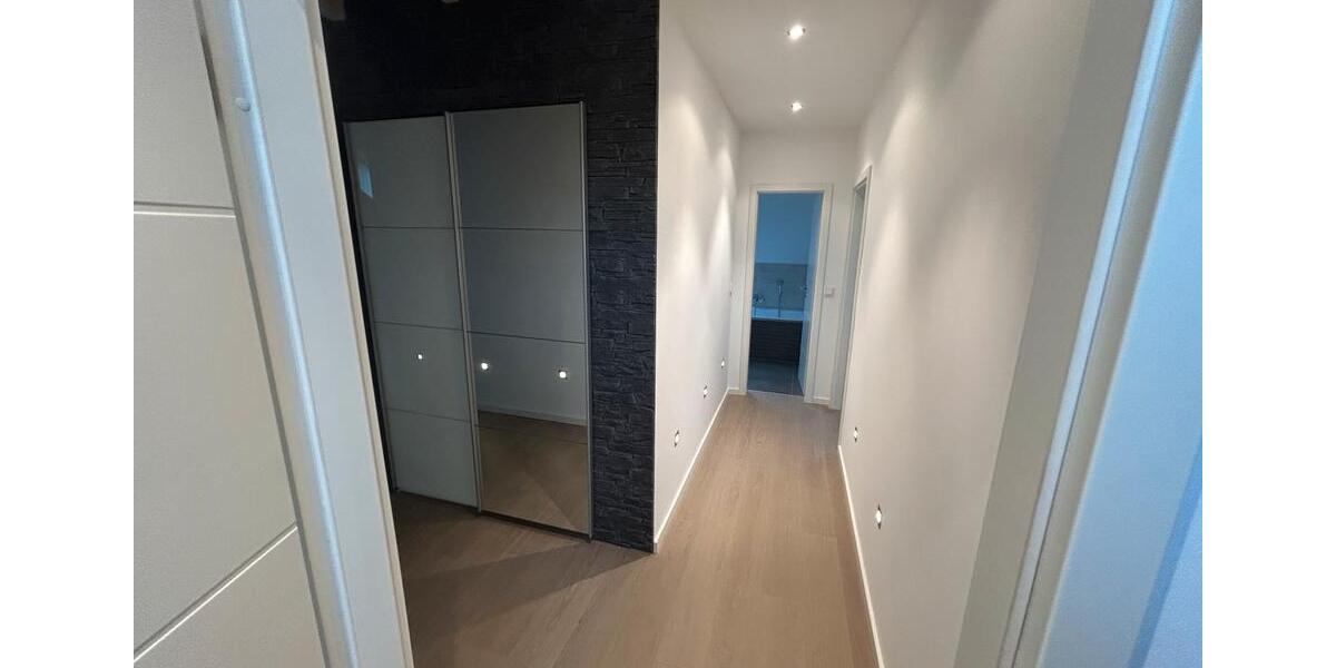 Dachgeschoßwohnung Solingen Burg - 3 Zimmer, 103 m&sup2;, 305.000&euro; | Angebot:25027377