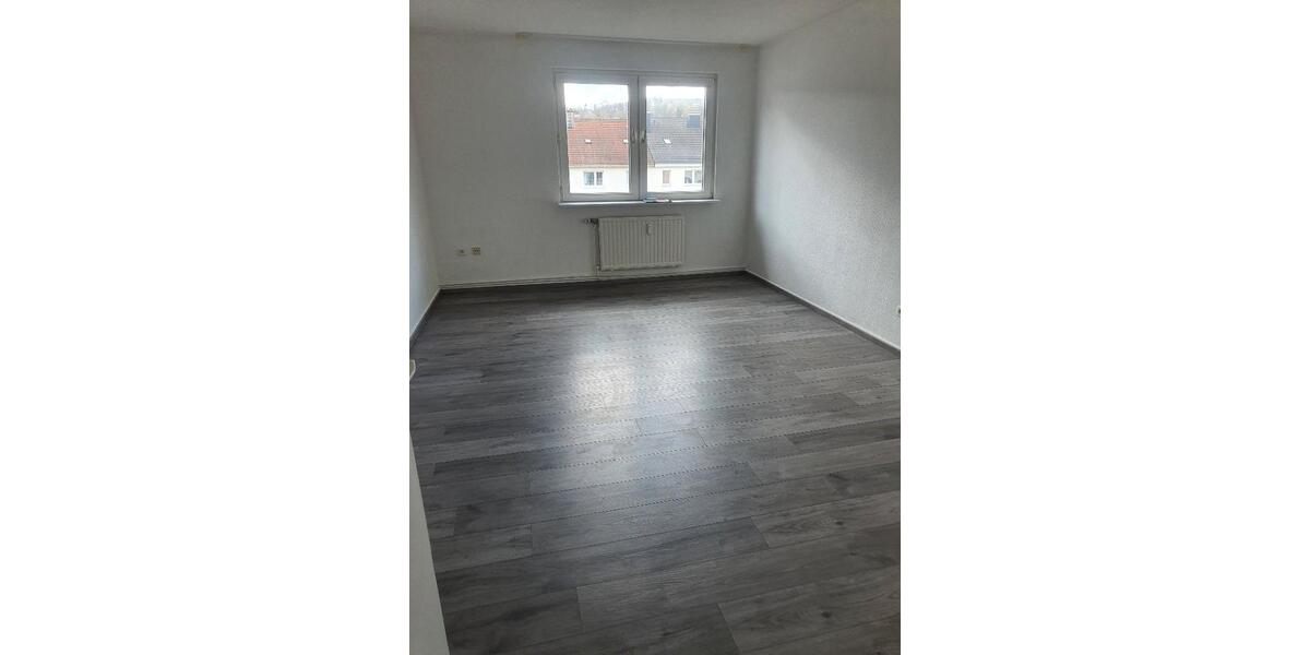 Etagenwohnung Wuppertal Elberfeld - 2 Zimmer, 70 m&sup2;, 350&euro; | Angebot:25988811