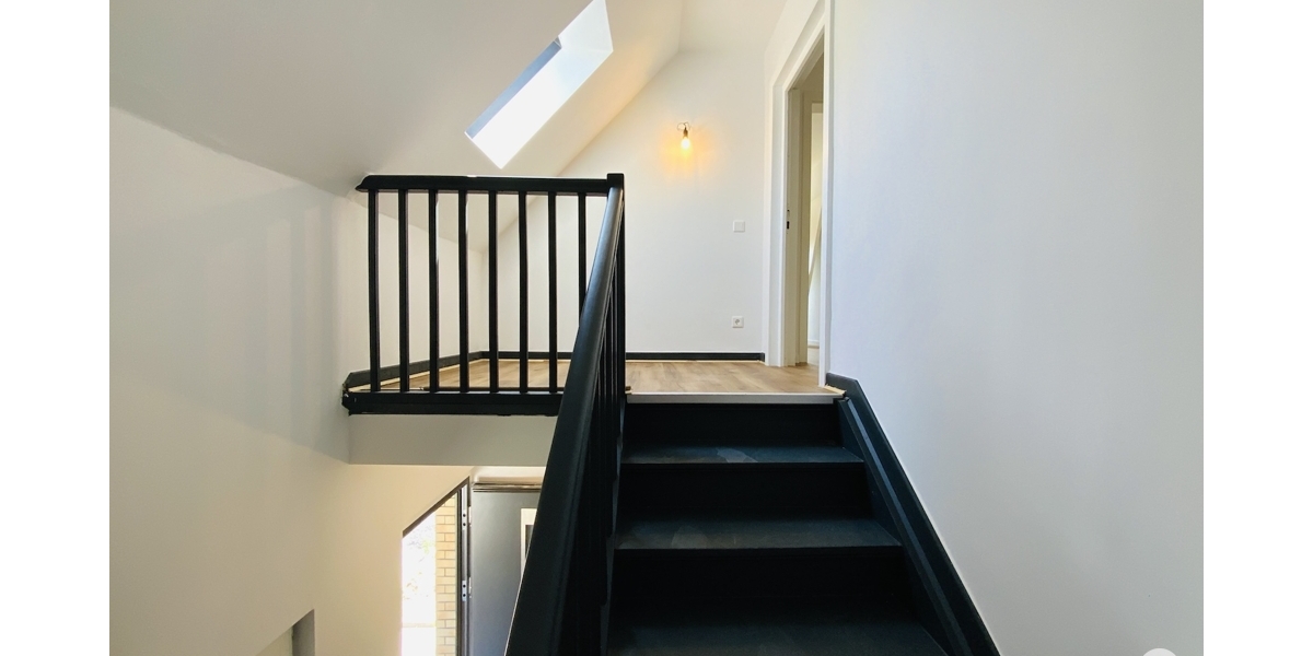 Einfamilienhaus mit 5 Zimmern und 2 Bädern, großem Garten ideal für Familien. Komplett saniert! - Einfamilienhaus Düsseldorf / Rath Rath | Angebot:27190569