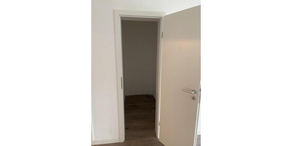 Etagenwohnung Erkrath - 2 Zimmer, 65 m&sup2;, 740&euro; | Angebot:25297500