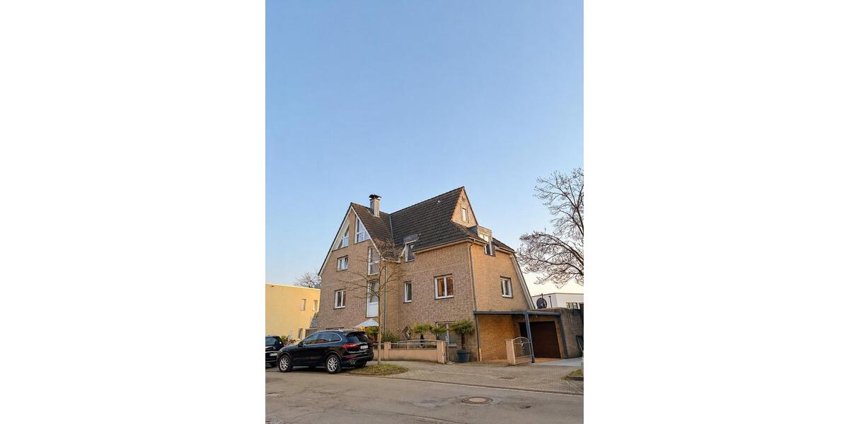 Terrassenwohnung Duisburg Angerhausen - 5 Zimmer, 140 m&sup2;, 1.900&euro; | Angebot:26423987