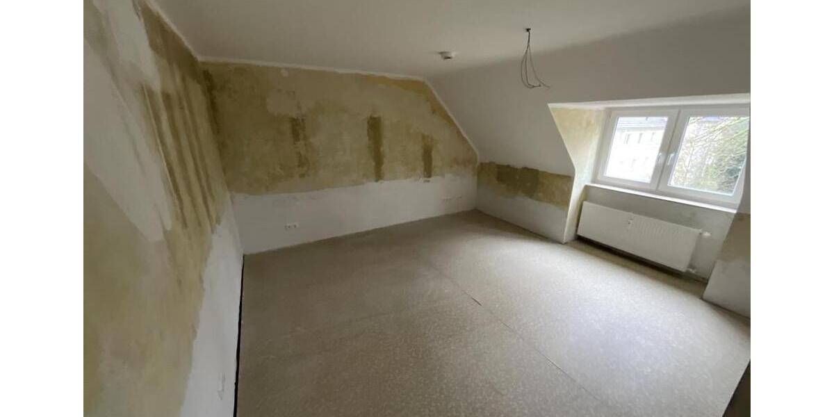 Dachgeschoßwohnung Essen Stadtbezirk III - 2.5 Zimmer, 50 m&sup2;, 419&euro; | Angebot:25515266