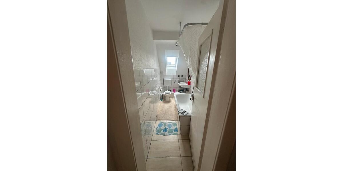 Dachgeschoßwohnung Oberhausen Alstaden - 2 Zimmer, 45 m&sup2;, 320&euro; | Angebot:27571261