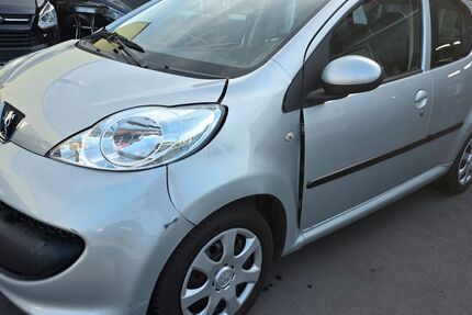 Peugeot 107 124.000 km 699 &euro; Moers 47441