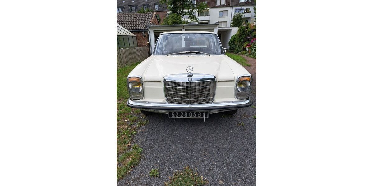 Mercedes-Benz 220 138.000 km 17.750 &euro; Duisburg 47259