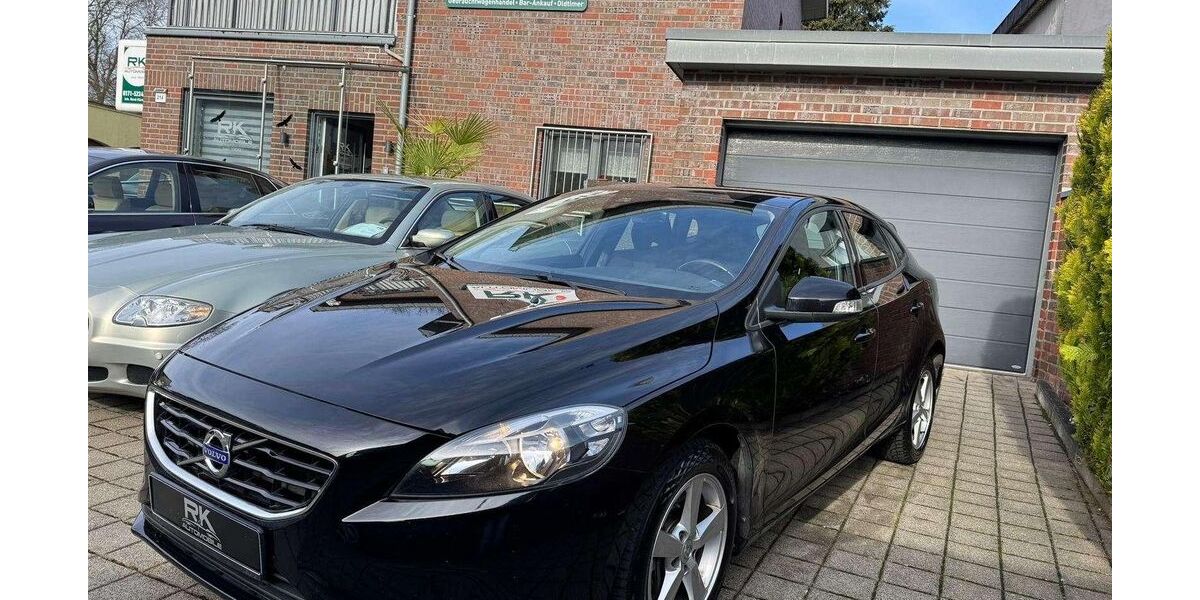 Volvo V40 156.000 km 9.999 &euro; Solingen 42651