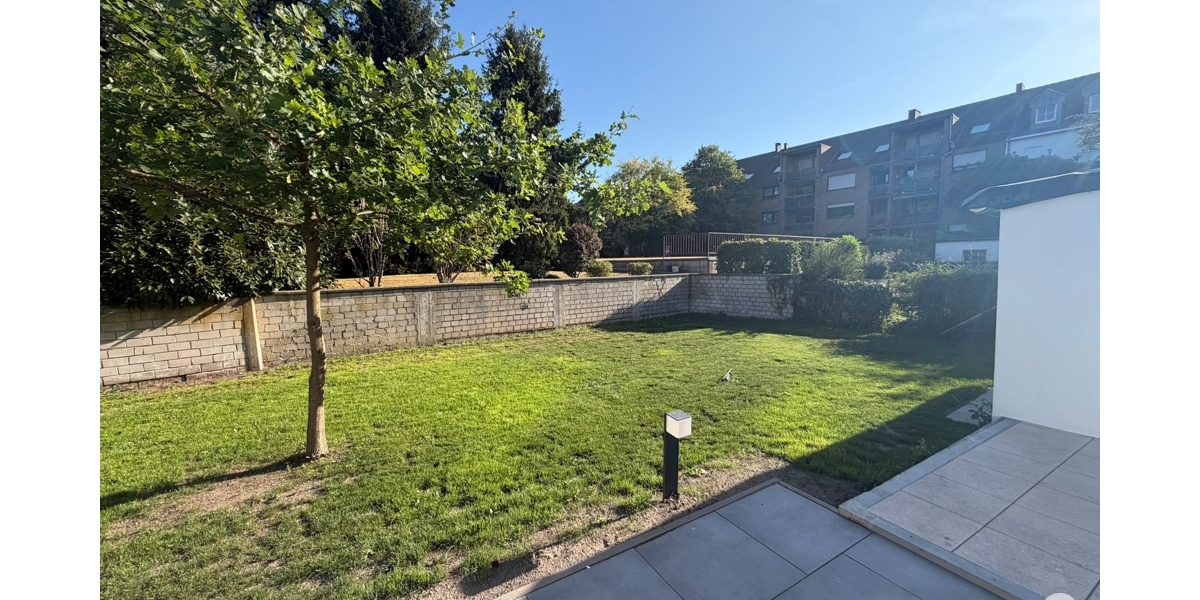 Einfamilienhaus mit 5 Zimmern und 2 Bädern, großem Garten ideal für Familien. Komplett saniert! - Einfamilienhaus Düsseldorf / Rath Rath | Angebot:27190569