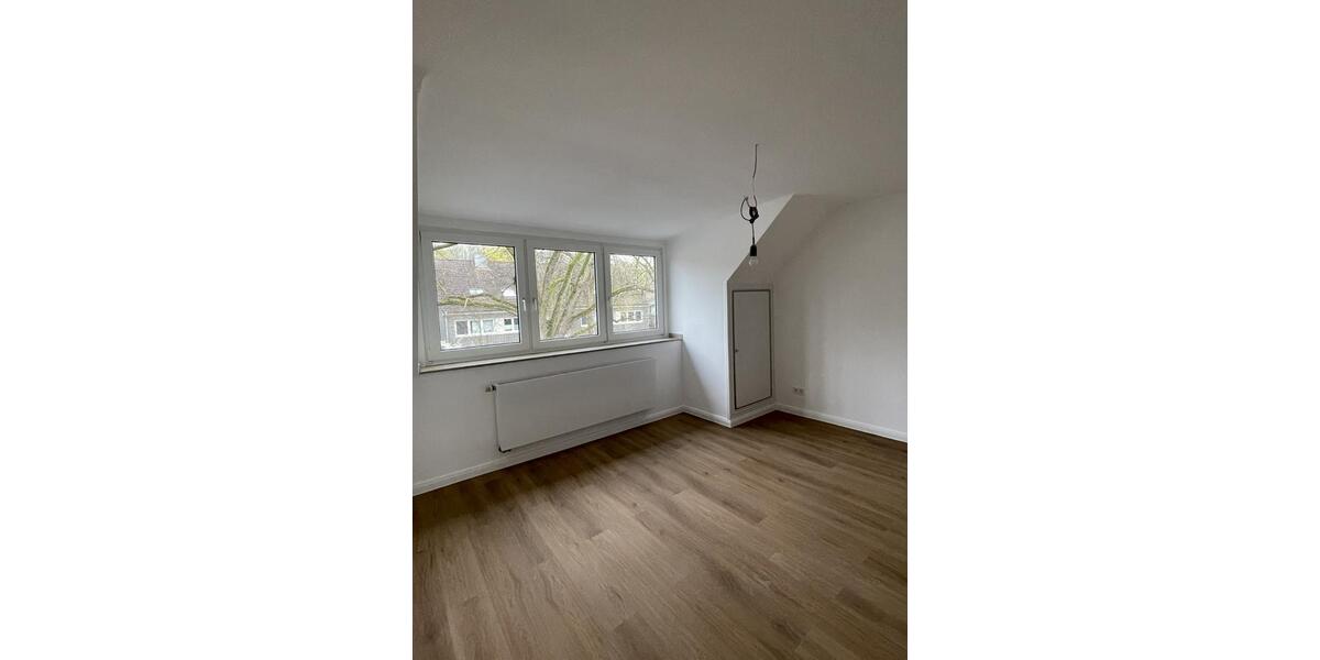 Maisonettenwohnung Düsseldorf Stadtbezirk 6 - 7 Zimmer, 185 m&sup2;, 2.900&euro; | Angebot:25960261