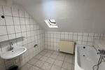 Dachgeschoßwohnung Duisburg Hamborn - 2.5 Zimmer, 60 m&sup2;, 600&euro; | Angebot:26448002