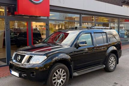 Nissan Pathfinder 250.000 km 8.490 &euro; Essen 45356