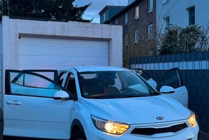 Kia Stonic 84.960 km 10.600 &euro; Gelsenkirchen 45889