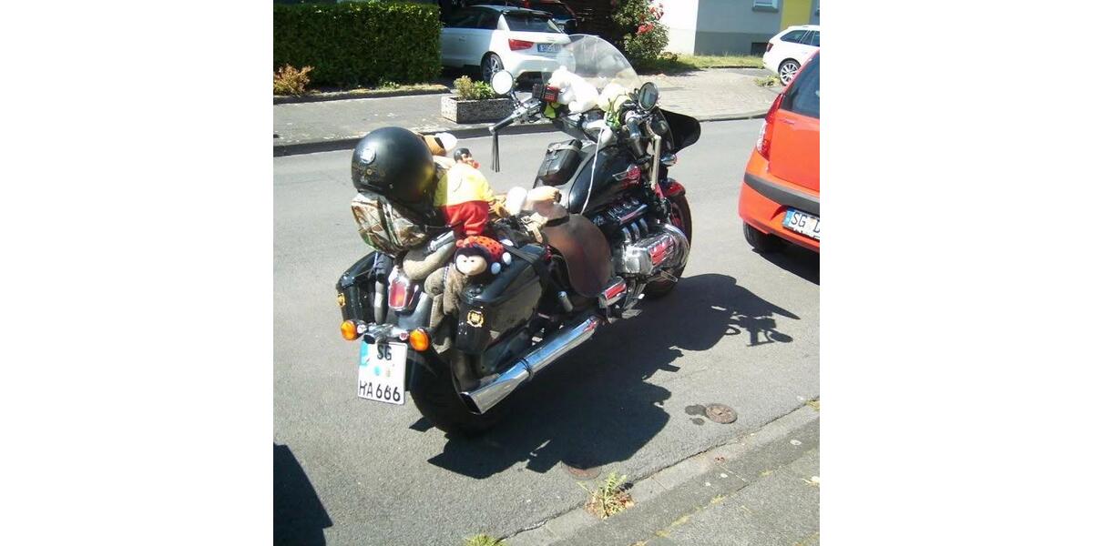 Doppelhaushälfte Solingen - 11 Zimmer, 234 m&sup2;, 1.777&euro; | Angebot:25998366