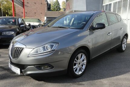 Lancia Delta Oro 1,9d 140 KW HU11/27 Klimatr+Navi+Leder 167.000 km 4.900 &euro; Neuss 41462