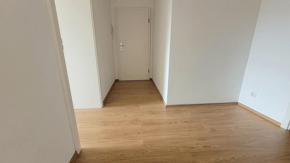 Erdgeschoßwohnung Essen Stadtbezirk III - 2 Zimmer, 68 m&sup2;, 549&euro; | Angebot:23715590