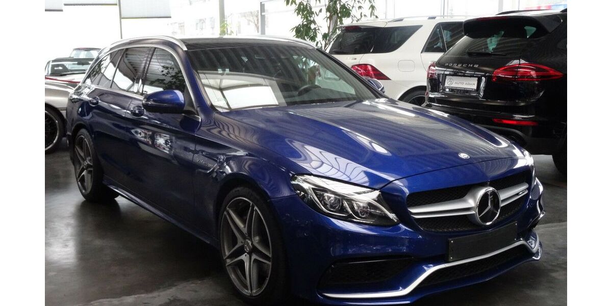 Mercedes-Benz C 63 AMG 121.000 km 51.900 &euro; Düsseldorf 40229