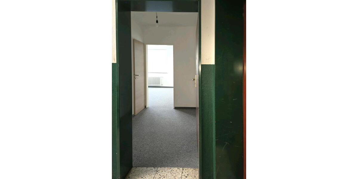 Hochparterre Solingen Central - 1 Zimmer, 25 m&sup2;, 395&euro; | Angebot:25855824