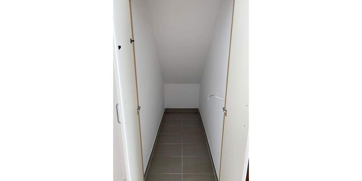 Etagenwohnung Ratingen Hösel - 3 Zimmer, 87 m&sup2;, 305.000&euro; | Angebot:25781567