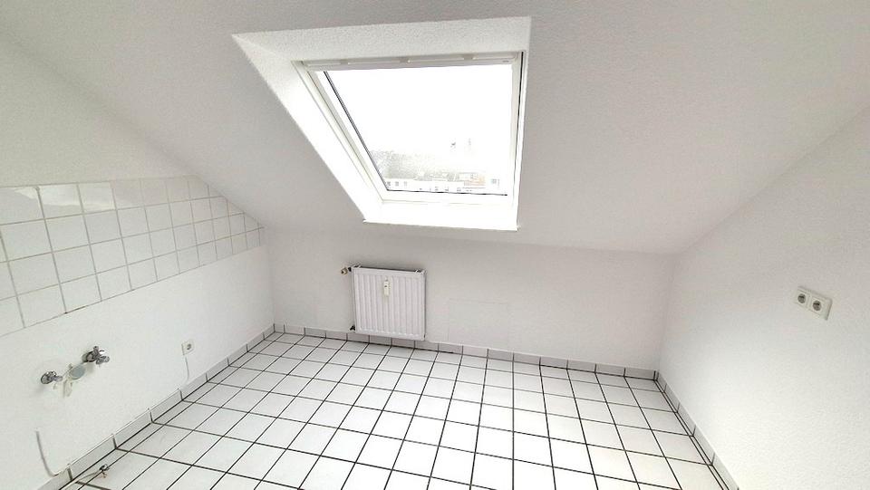 Dachgeschoßwohnung Krefeld - 2 Zimmer, 68 m&sup2;, 650&euro; | Angebot:25236454