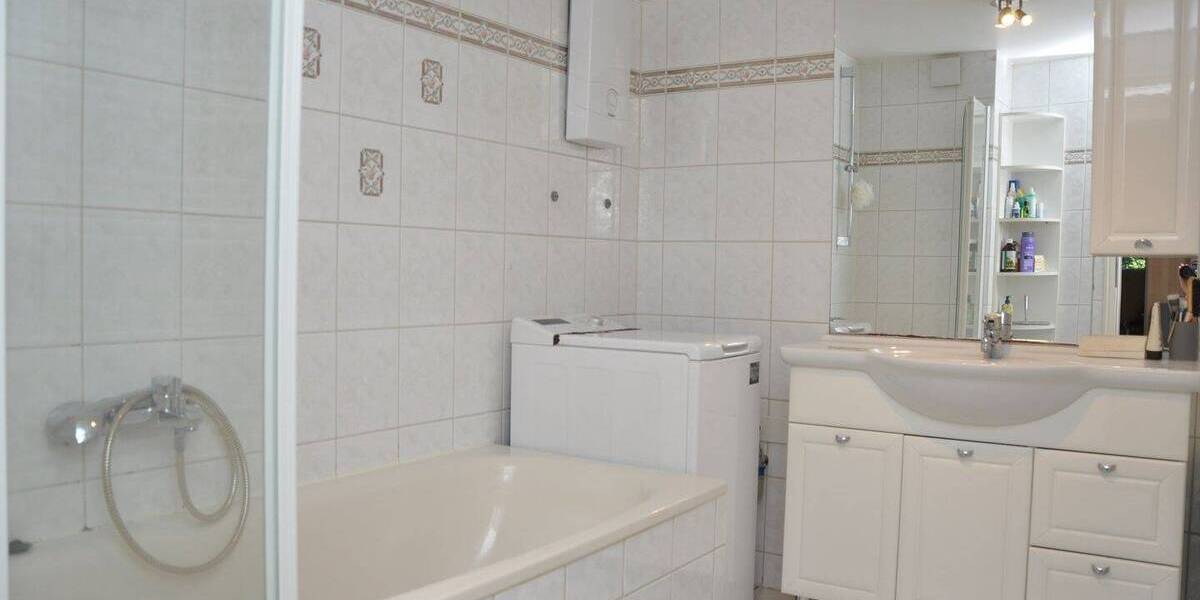 Etagenwohnung Düsseldorf Golzheim - 4 Zimmer, 104 m&sup2;, 489.000&euro; | Angebot:26596581