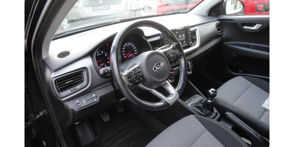 Kia Stonic 1,2 Edition7- Klima SHZ PDC Alu 33Tk,1 Hd 33.000 km 13.999 &euro; Neuss 41462