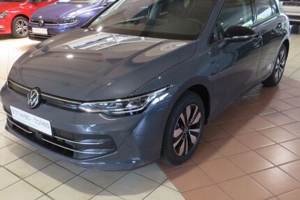 VW Golf 11.300 km 32.545 &euro; Neuss 41469