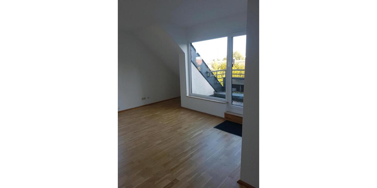 Dachgeschoßwohnung Mönchengladbach Ost - 2 Zimmer, 58 m&sup2;, 150.000&euro; | Angebot:25794377