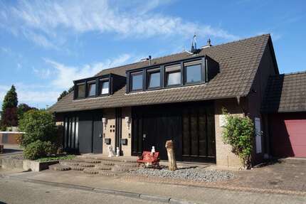 Haus Düsseldorf Knittkuhl - 7 Zimmer, 237 m&sup2;, 870.000&euro; | Angebot:21144308