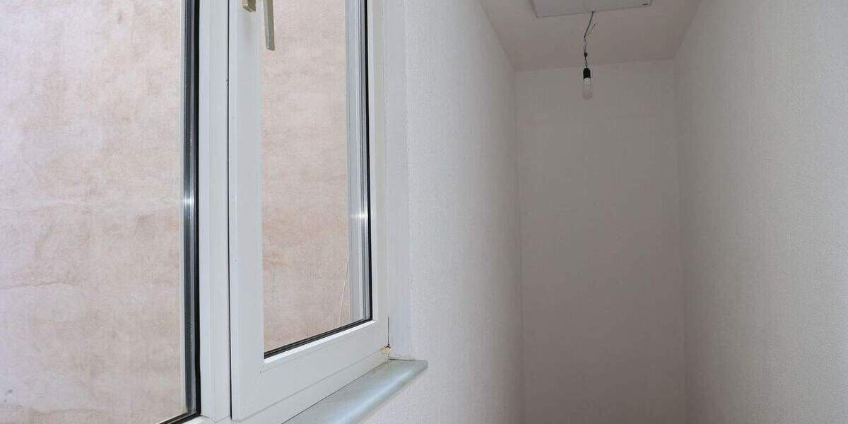 Etagenwohnung Duisburg Hochfeld - 1 Zimmer, 38 m&sup2;, 300&euro; | Angebot:25663836