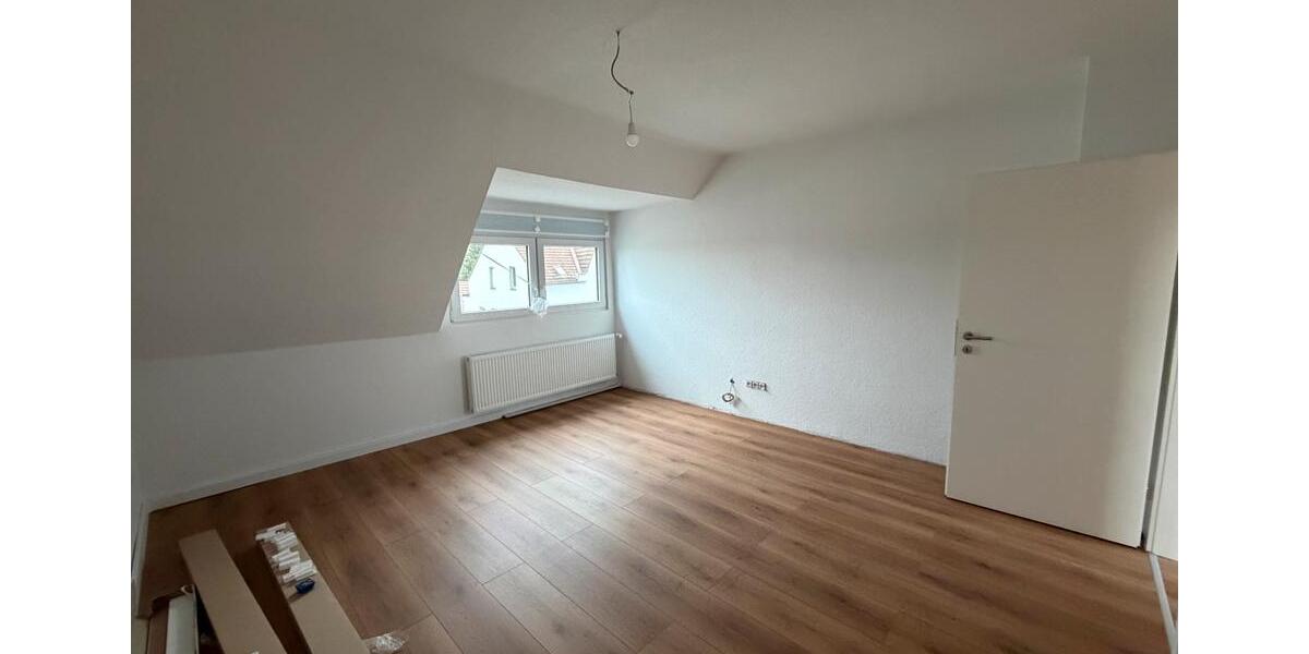 Dachgeschoßwohnung Solingen Aufderhöhe - 2 Zimmer, 54 m&sup2;, 459&euro; | Angebot:24977451